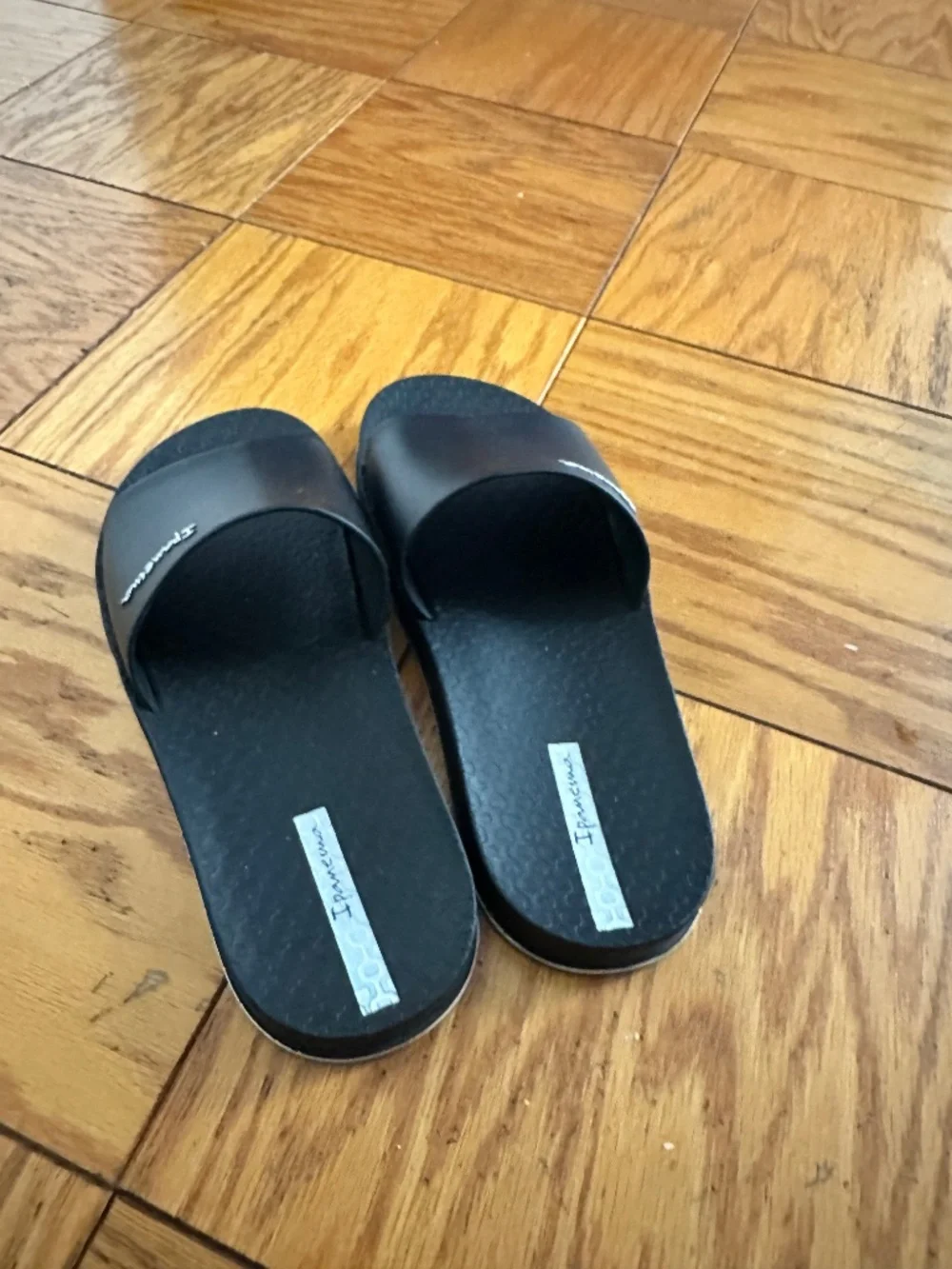Men’s Ipanema slides Size 11
